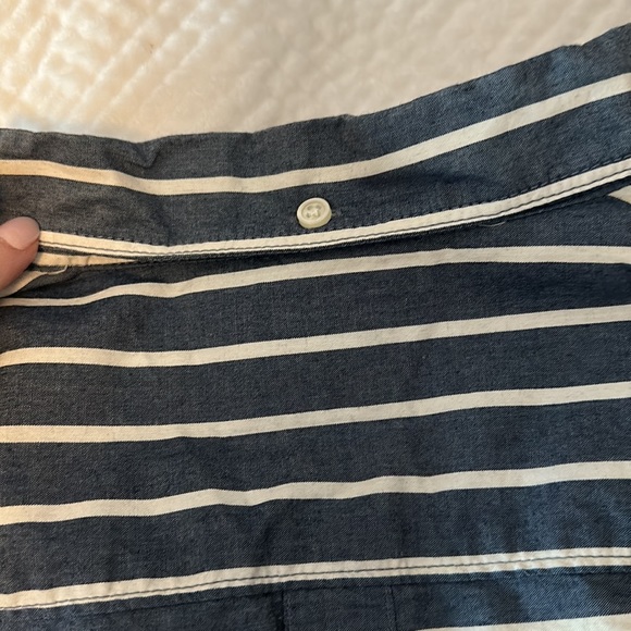 Gap shrunken boyfriend button down - Picture 5 of 7